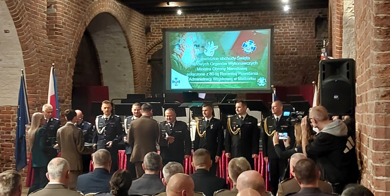 80-lecie Administracji Wojskowej i Święto Terenowych Organów Wykonawczych MON w murach zamku