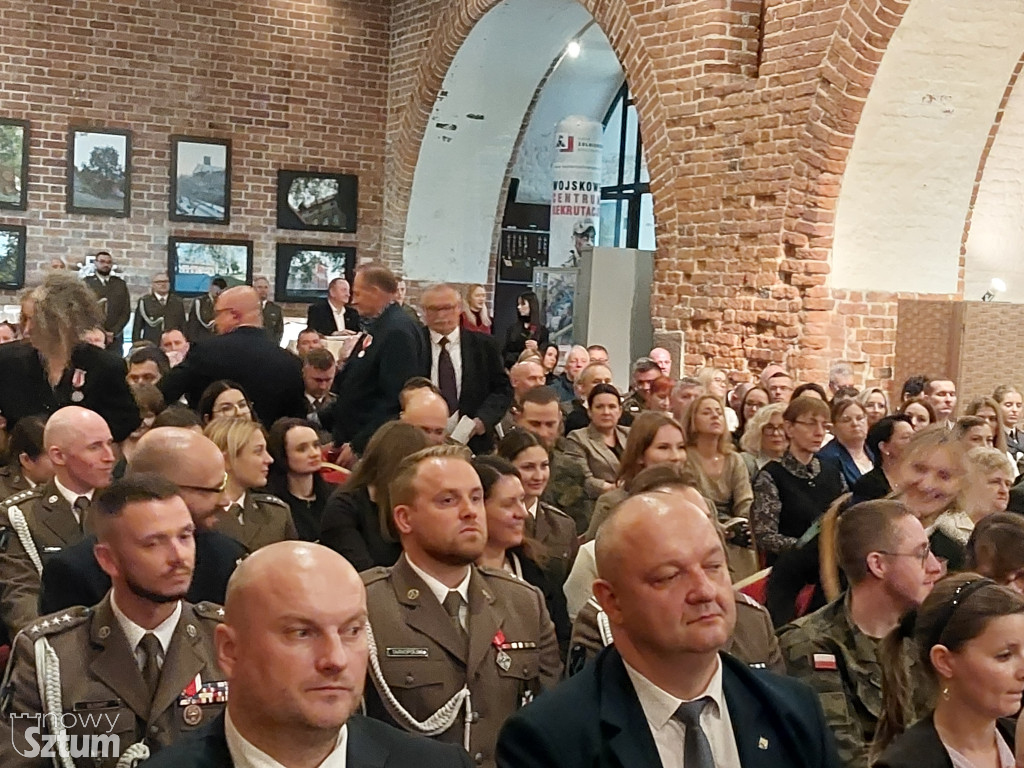 80-lecie Administracji Wojskowej i Święto Terenowych Organów Wykonawczych MON w murach zamku