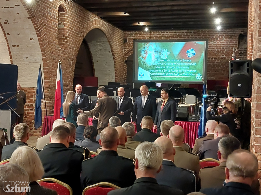 80-lecie Administracji Wojskowej i Święto Terenowych Organów Wykonawczych MON w murach zamku