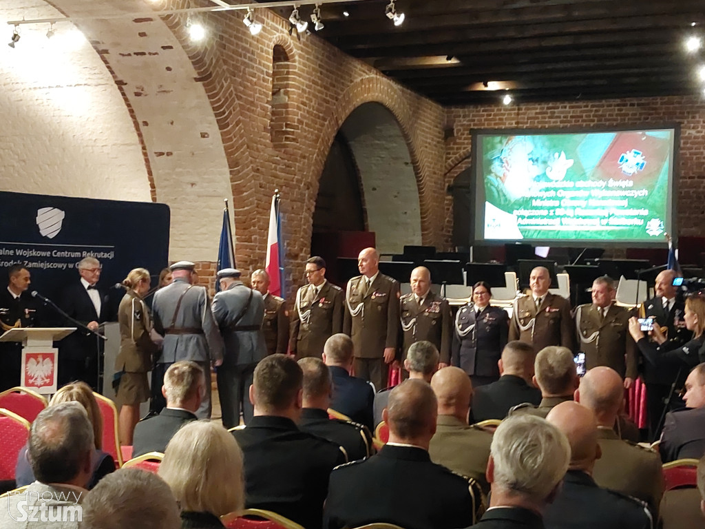 80-lecie Administracji Wojskowej i Święto Terenowych Organów Wykonawczych MON w murach zamku