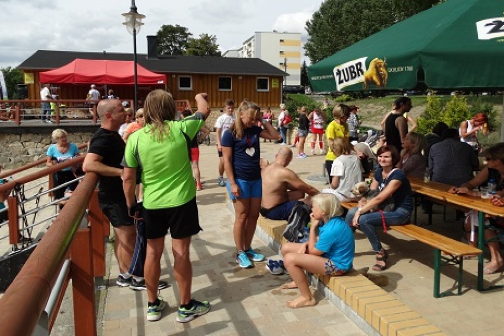 Mieszkańcy niosą pomoc