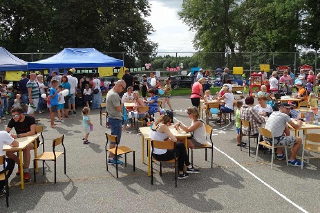 Mieszkańcy niosą pomoc