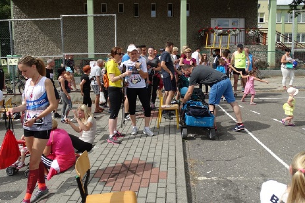 Mieszkańcy niosą pomoc