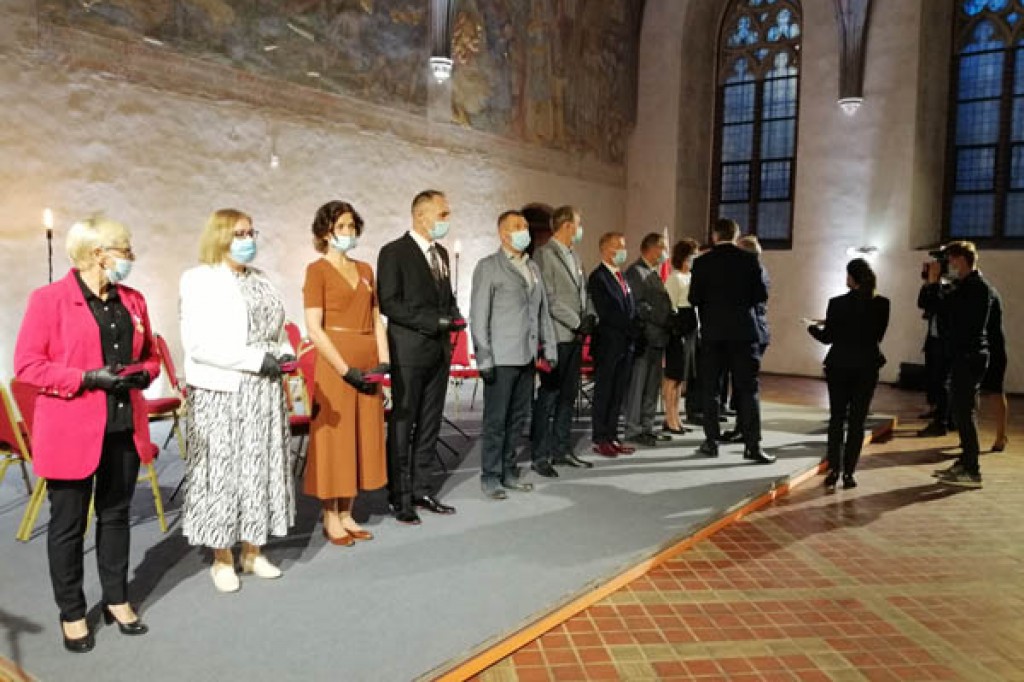 60-lecie Muzeum Zamkowego w Malborku





Uroczystość jubileuszowa z udziałem przedstawicieli władz państwowych i samorządowych, Dyrektorów Muzeów Państwowych, wielkim mistrzem oraz orkiestrą kameralną Polskiego Radia pod dyrekcją Agnieszki Duczmal.