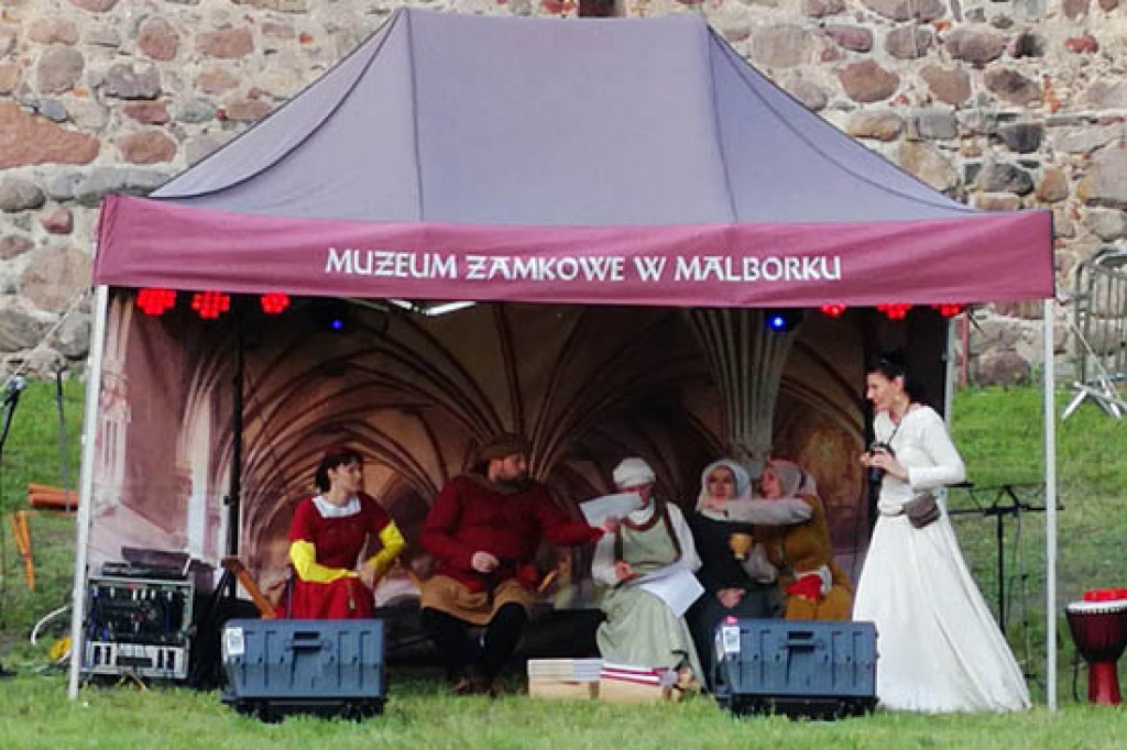 XII Turniej Rycerski za nami






Mieszkańcy oraz turyści znów mogli bliżej poznać zwyczaje, oraz walki rycerskie.

08.08.2021







 
 
 
 
 
 
 
 
 
 
 
 
 
 
 
 
 
 
 
 
 
 
 





   
    
        NASTĘ