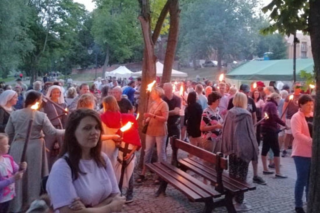 XII Turniej Rycerski za nami






Mieszkańcy oraz turyści znów mogli bliżej poznać zwyczaje, oraz walki rycerskie.

08.08.2021







 
 
 
 
 
 
 
 
 
 
 
 
 
 
 
 
 
 
 
 
 
 
 





   
    
        NASTĘ
