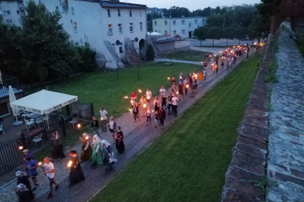 XII Turniej Rycerski za nami






Mieszkańcy oraz turyści znów mogli bliżej poznać zwyczaje, oraz walki rycerskie.

08.08.2021







 
 
 
 
 
 
 
 
 
 
 
 
 
 
 
 
 
 
 
 
 
 
 





   
    
        NASTĘ