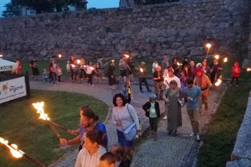 XII Turniej Rycerski za nami






Mieszkańcy oraz turyści znów mogli bliżej poznać zwyczaje, oraz walki rycerskie.

08.08.2021







 
 
 
 
 
 
 
 
 
 
 
 
 
 
 
 
 
 
 
 
 
 
 





   
    
        NASTĘ