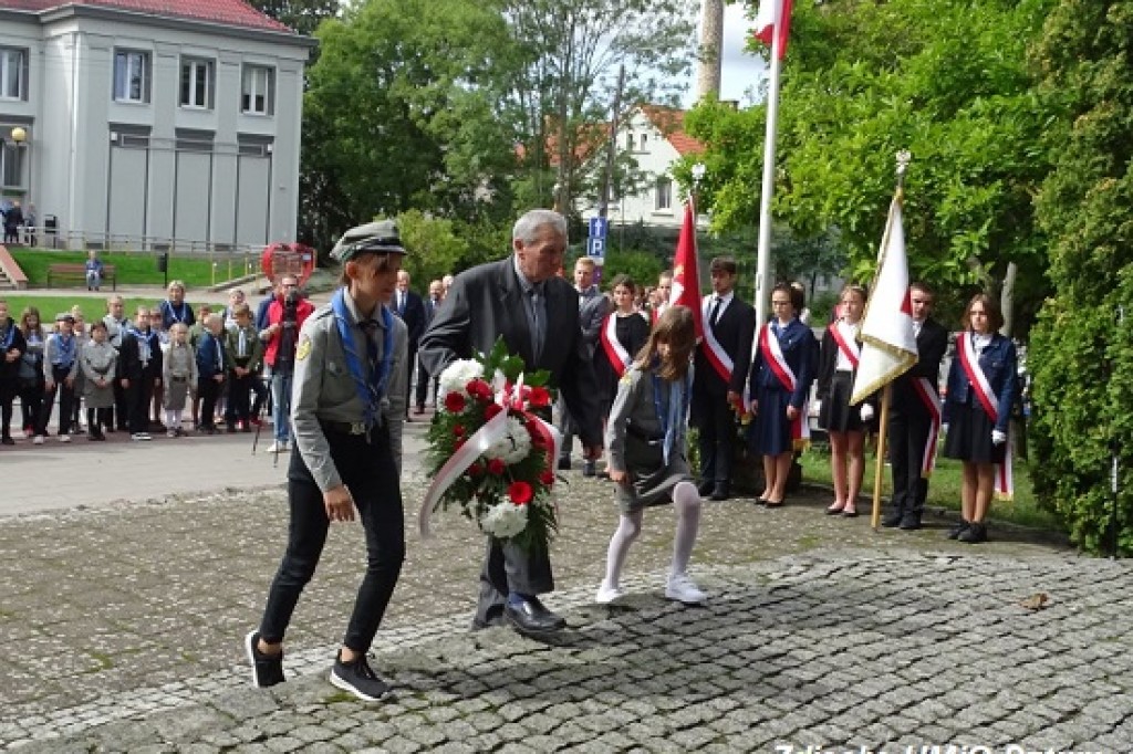 82 rocznica wybuchu II wojny światowej






Mieszkańcy Sztumu oddali cześć bohaterskim żołnierzom września. 
01.09.2021







 
 
 
 
 
 
 
 
 
 
 
 
 
 
 
 



   
    
        NASTĘPNA >


  


  W 82 rocznic