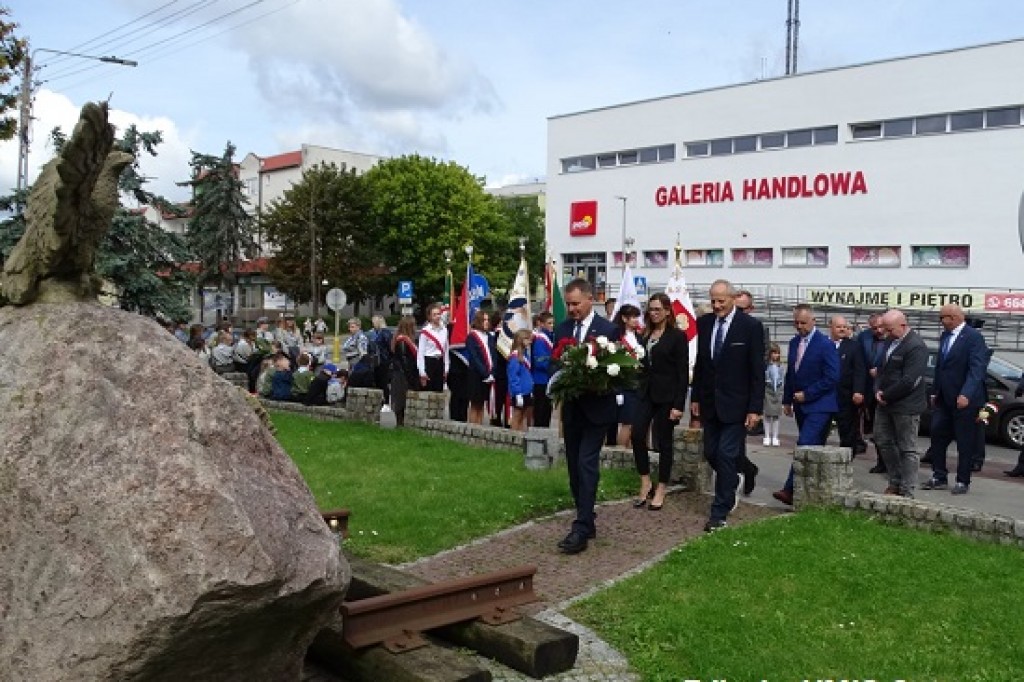 82 rocznica wybuchu II wojny światowej






Mieszkańcy Sztumu oddali cześć bohaterskim żołnierzom września. 
01.09.2021







 
 
 
 
 
 
 
 
 
 
 
 
 
 
 
 



   
    
        NASTĘPNA >


  


  W 82 rocznic