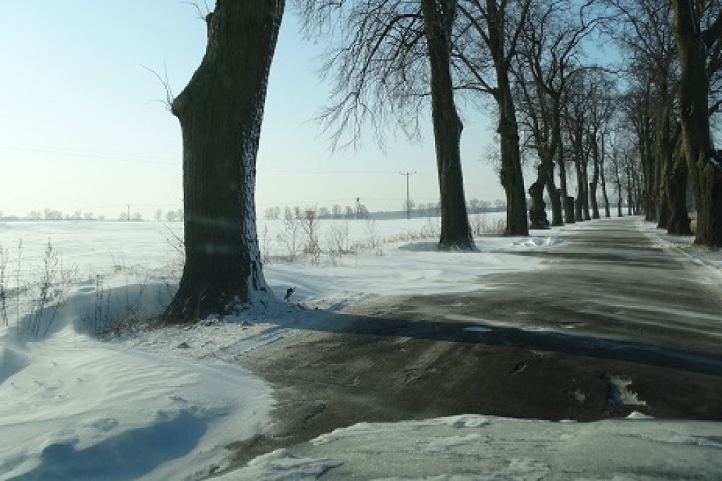 OSTRZEŻENIE- Trudne warunki drogowe!