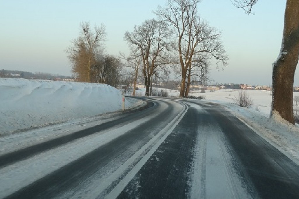 OSTRZEŻENIE- Trudne warunki drogowe!