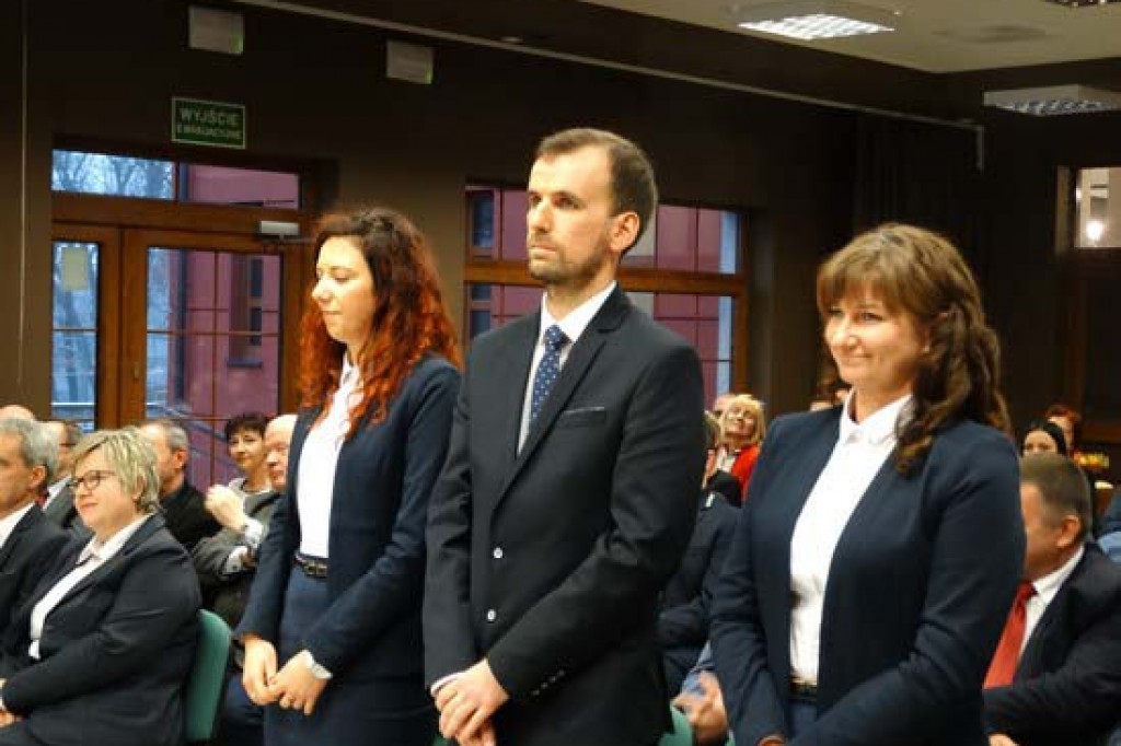 Radni przyjęli uchwałę o ustanowieniu sztandaru.