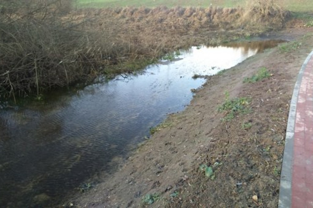 Kolejne problemy z nowym bulwarem.