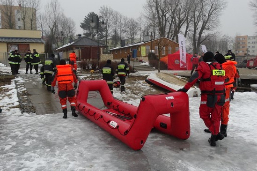 Pokaz ratownictwa lodowego