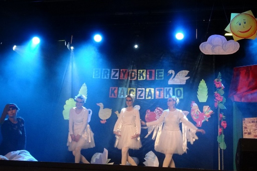 Brzydkie kaczątko na scenie sztumskiego Kino-Teatru