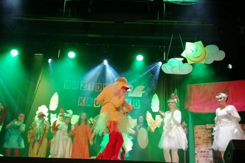 Brzydkie kaczątko na scenie sztumskiego Kino-Teatru