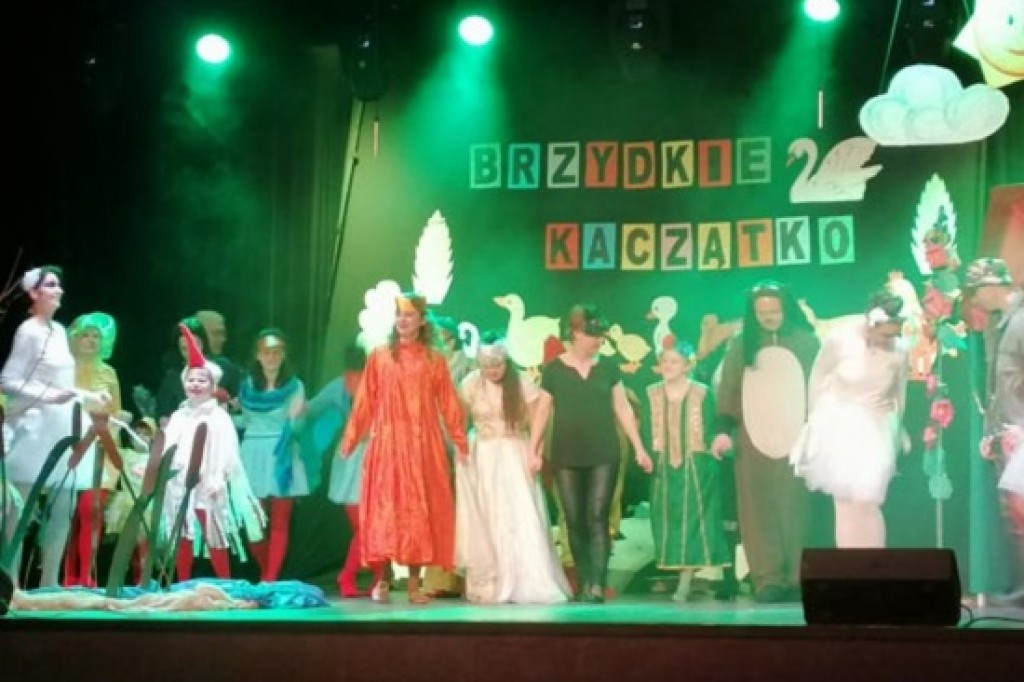 Brzydkie kaczątko na scenie sztumskiego Kino-Teatru
