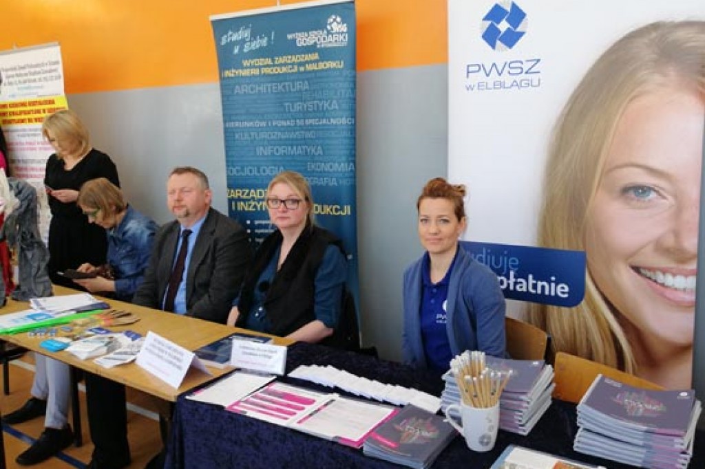 V Powiatowe Targi Edukacji i Pracy