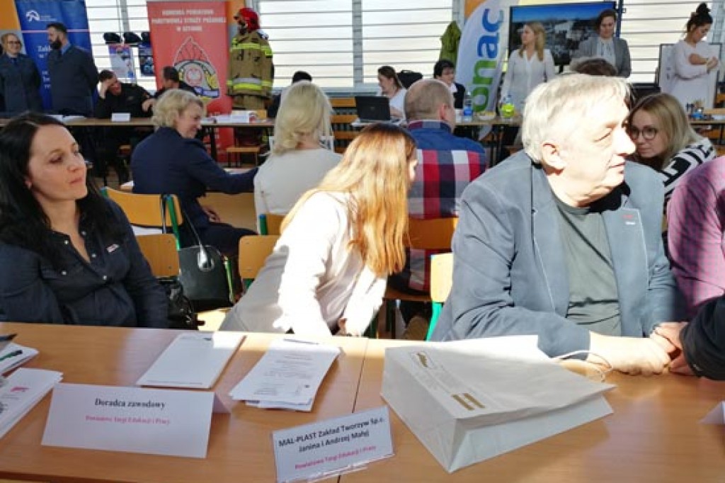 V Powiatowe Targi Edukacji i Pracy