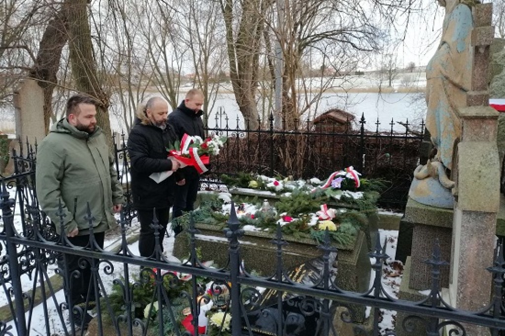 W hołdzie uczestnikom Powstania Styczniowego
