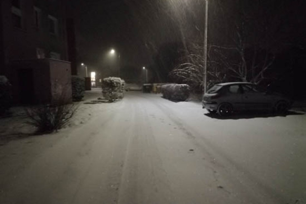 UWAGA- Ślisko na drogach!