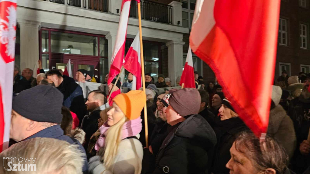 Protest przeciw bezprawnym działaniom rządu KO