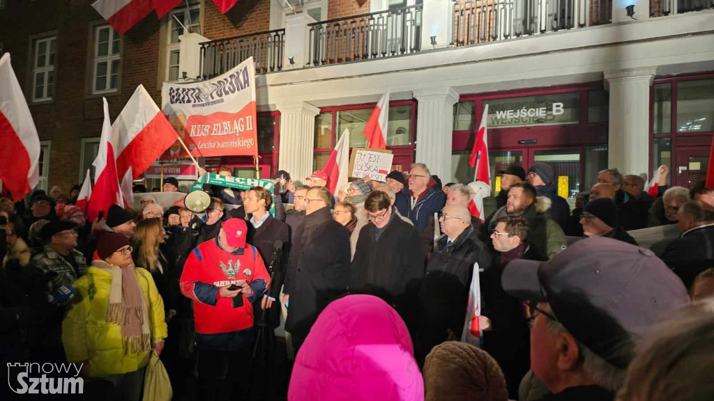 Protest przeciw bezprawnym działaniom rządu KO