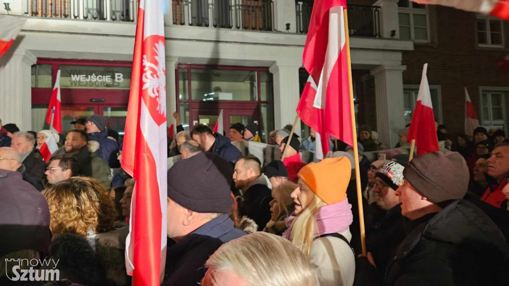 Protest przeciw bezprawnym działaniom rządu KO