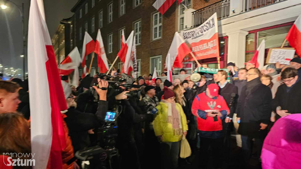 Protest przeciw bezprawnym działaniom rządu KO