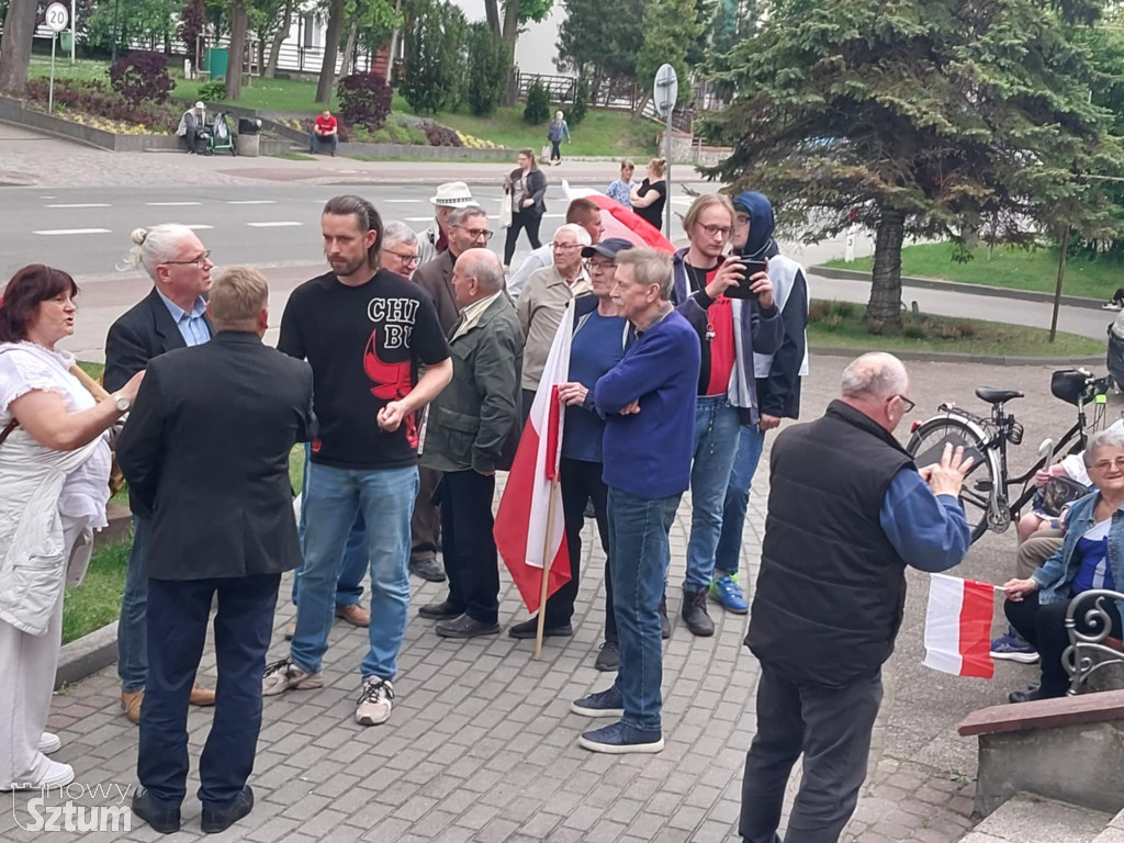 Pikieta przed Starostwem w Sztumie