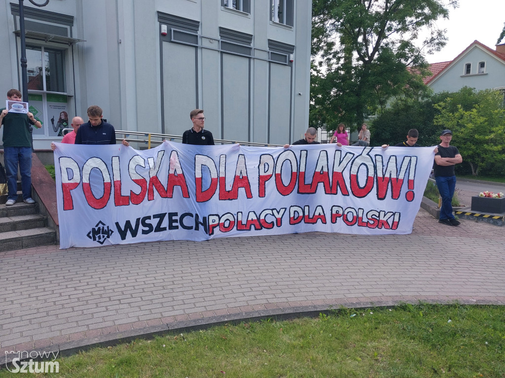 Sztum: Protest przeciwko utworzeniu Centrum Wsparcia Imigrantów