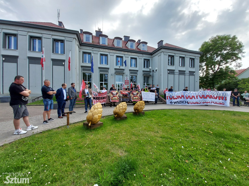 Sztum: Protest przeciwko utworzeniu Centrum Wsparcia Imigrantów