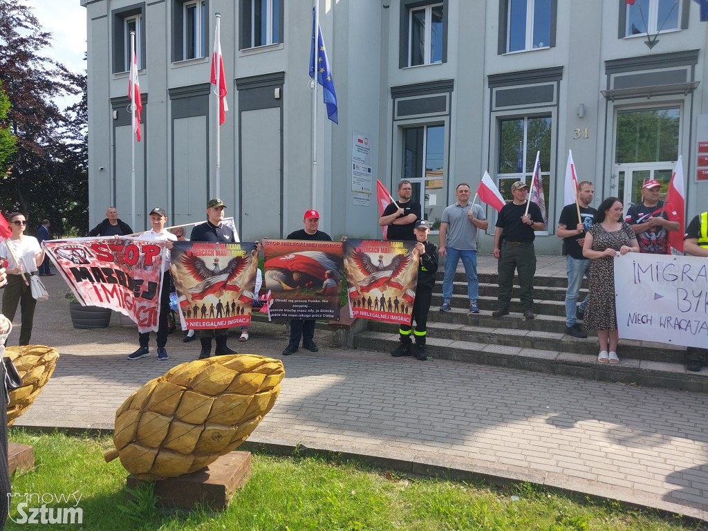 Sztum: Protest przeciwko utworzeniu Centrum Wsparcia Imigrantów
