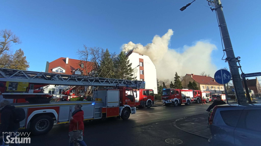 Sztum. Pożar budynku ZUS – trwa akcja gaśnicza