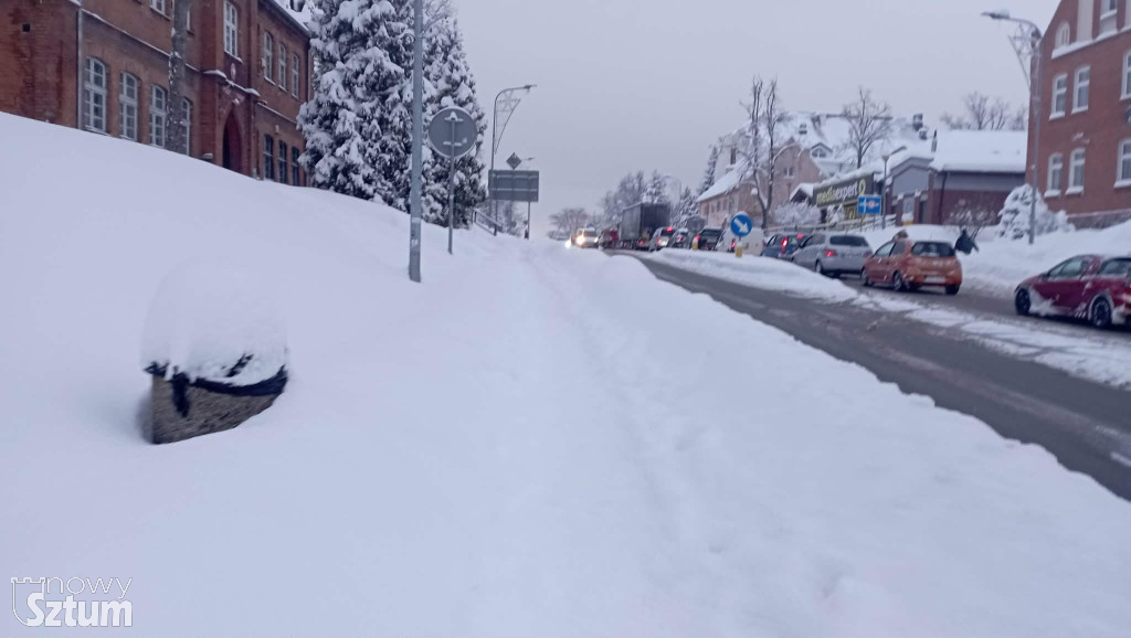 Sztum. Chodniki niebezpieczne dla pieszych. Mieszkańcy są rozżaleni