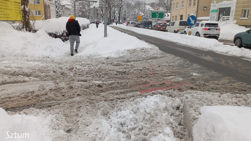 Sztum. Chodniki niebezpieczne dla pieszych. Mieszkańcy są rozżaleni