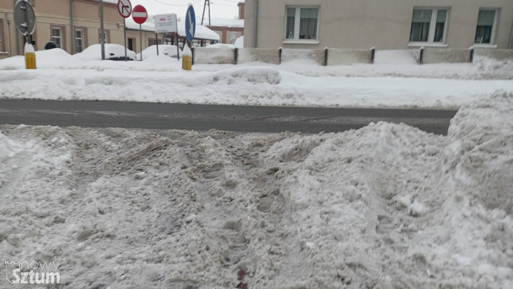 Sztum. Chodniki niebezpieczne dla pieszych. Mieszkańcy są rozżaleni
