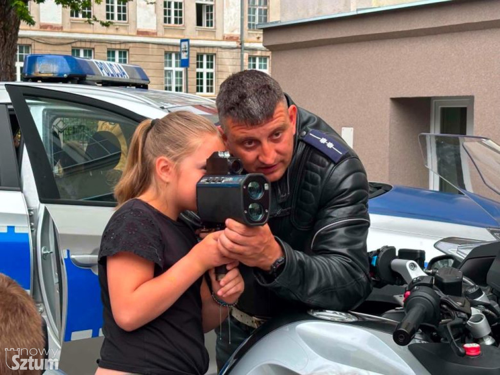 POLICYJNE ATRAKCJE NA FESTYNIE W SZTUMIE