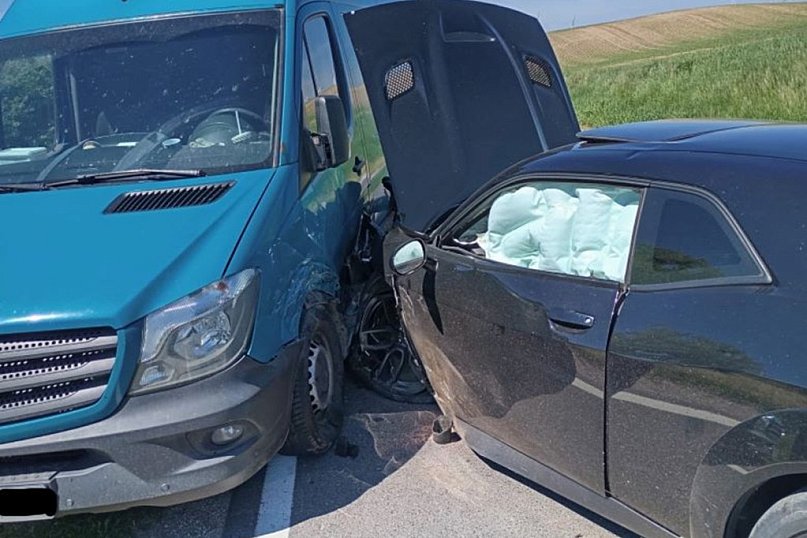 ZDERZENIE TRZECH AUT – POLICJA APELUJE O ROZSĄDEK I OSTROŻNOŚĆ NA DRODZE!