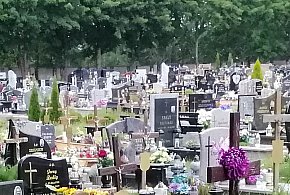 Bez podstawy prawnej – sądy unieważniają uchwały o opłatach cmentarnych-11408