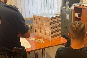 Sztum Dzielnicowi z Dzierzgonia zatrzymali kierowcę z narkotykami i nielegalnymi -11824