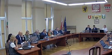 Szkolna tablica jako symbol rezygnacji z bezpieczeństwa? Kuriozalna wypowiedź radn-11905