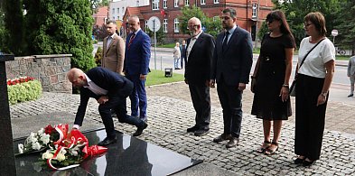 Sztum pamięta o Powstańcach Warszawy – hołd w godzinę "W"-12306