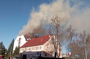 Sztum. Pożar budynku ZUS – trwa akcja gaśnicza-3072