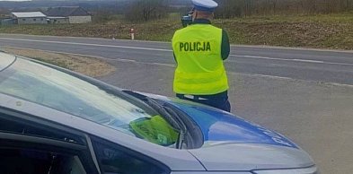 JECHAŁ ZA SZYBKO NA TERENIE ZABUDOWANYM. STRACIŁ PRAWO JAZDY