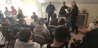 POLICJANCI ODWIEDZILI SPECJALNY OŚRODEK SZKOLNO-WYCHOWAWCZY