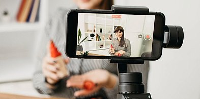 Nowoczesny marketing wideo: Jak filmy reklamowe zmieniają oblicze lokalnego biznes
