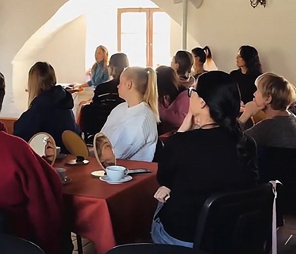 Historia i kobiece kolory. Wielki sukces warsztatów na zamku w Sztumie