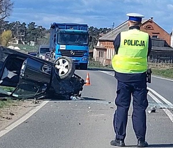 Nie chciał uderzyć w zwierzę, zjechał do rowu i dachował